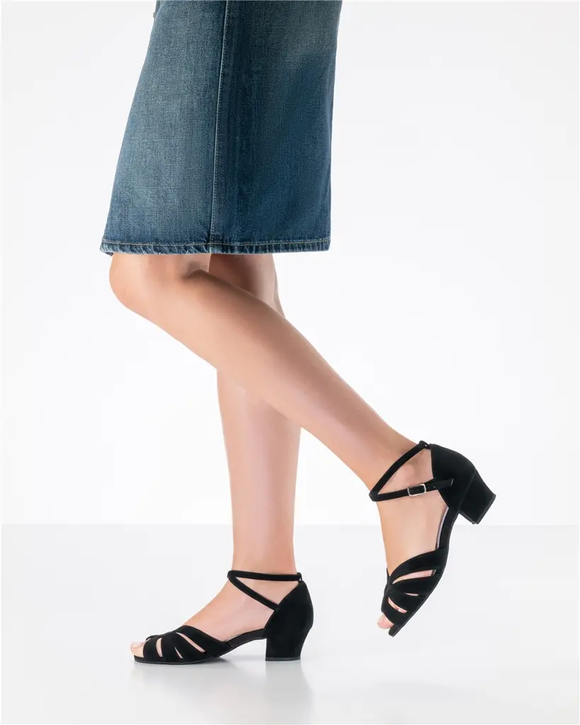 aina_35_suede_black_e.webp